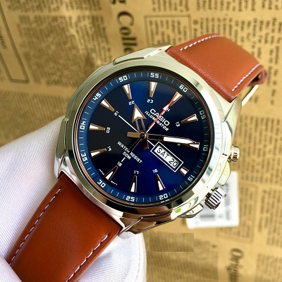 Đồng hồ casio thể thao mạnh mẽ và phong cách